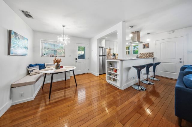 2301 Lawnmont Ave 8, Austin, TX 78756