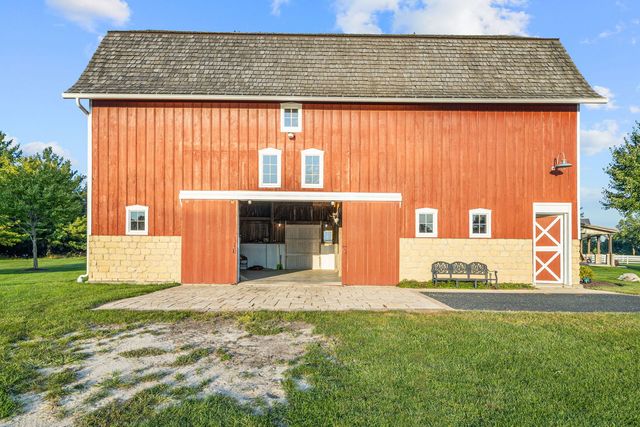 5021 Minkler Road, Yorkville, IL 60560