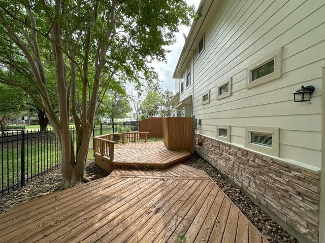 7203 Welshwood Lane, Sugar Land, TX 77479