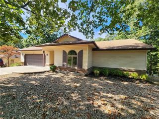 7 Cherhill Drive, Bella Vista, AR 72714