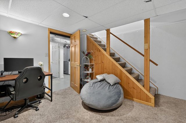1221 Harwood Circle, Saline, MI 48176