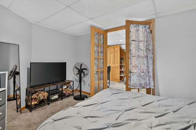 1221 Harwood Circle, Saline, MI 48176