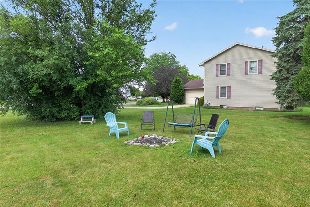 1221 Harwood Circle, Saline, MI 48176