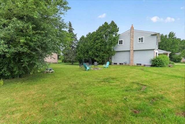 1221 Harwood Circle, Saline, MI 48176