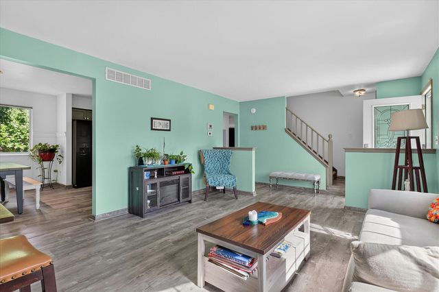 1221 Harwood Circle, Saline, MI 48176