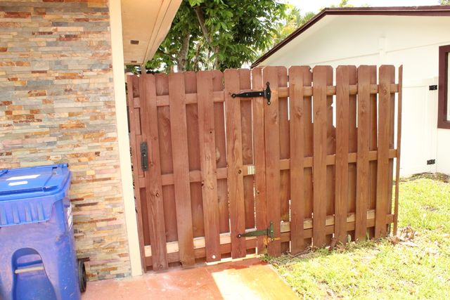 1558 NE 30th Street, Pompano Beach, FL 33064