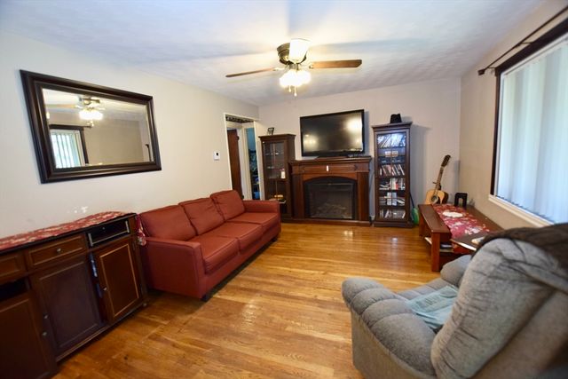 197 Birch St, Pembroke, MA 02359