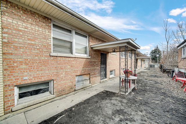 13701 S School Street, Riverdale, IL 60827