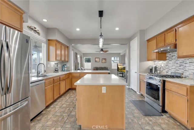 1447 Birmingham Drive, Perris, CA 92571