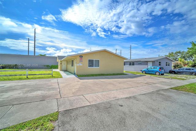 357 Phippen Waiters Rd 1-2, Dania Beach, FL 33004