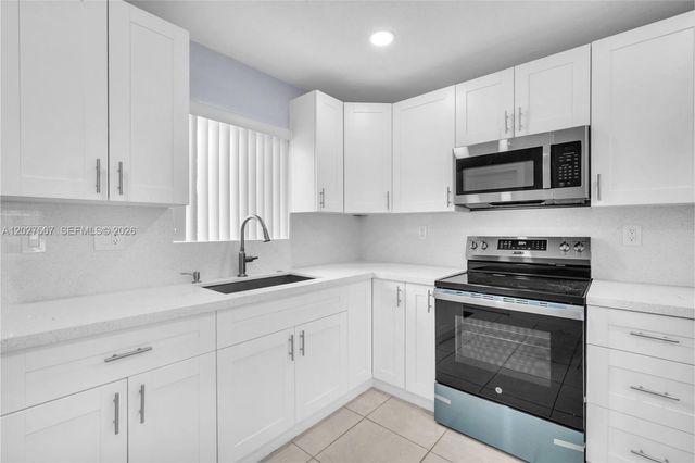 357 Phippen Waiters Rd 1-2, Dania Beach, FL 33004