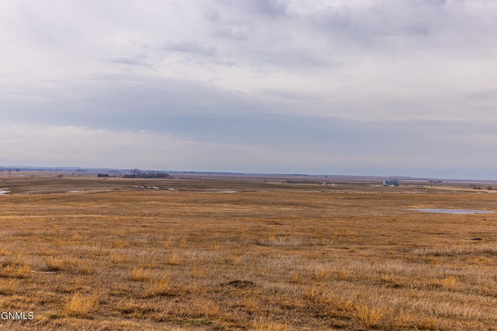 1587 18th Avenue NW, Turtle Lake, ND 58575 photo 4