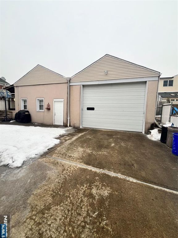 262 Macarthur Avenue, Garfield, NJ 07026