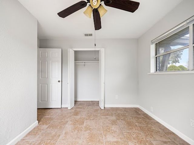 1821 Roslyn St, Corpus Christi, TX 78416