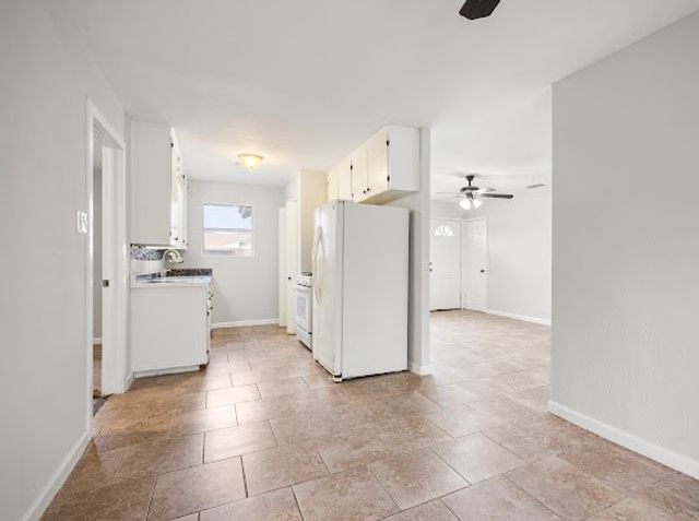 1821 Roslyn St, Corpus Christi, TX 78416