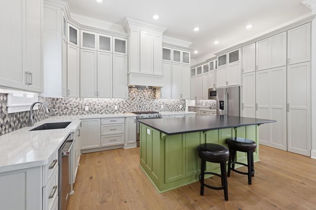 202 Rue Etienne, Thibodaux, LA 70301