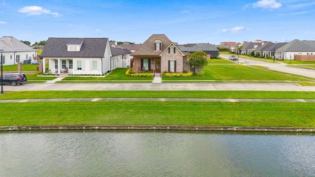 202 Rue Etienne, Thibodaux, LA 70301