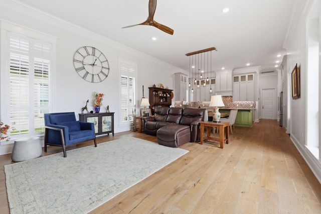 202 Rue Etienne, Thibodaux, LA 70301