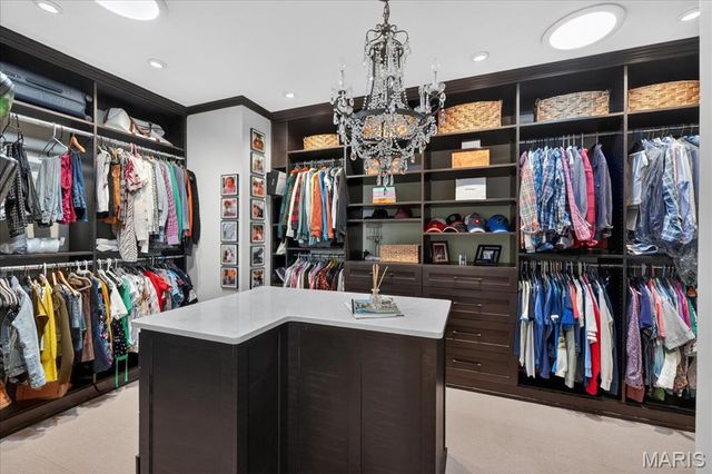 9760 Old Warson Road, St Louis, MO 63124