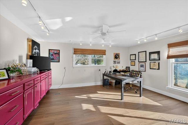 9760 Old Warson Road, St Louis, MO 63124