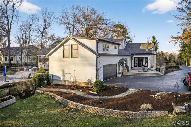 9760 Old Warson Road, St Louis, MO 63124