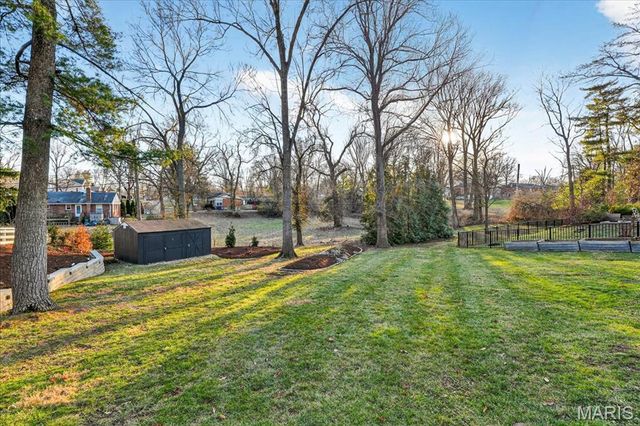 9760 Old Warson Road, St Louis, MO 63124