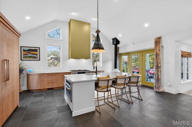 9760 Old Warson Road, St Louis, MO 63124