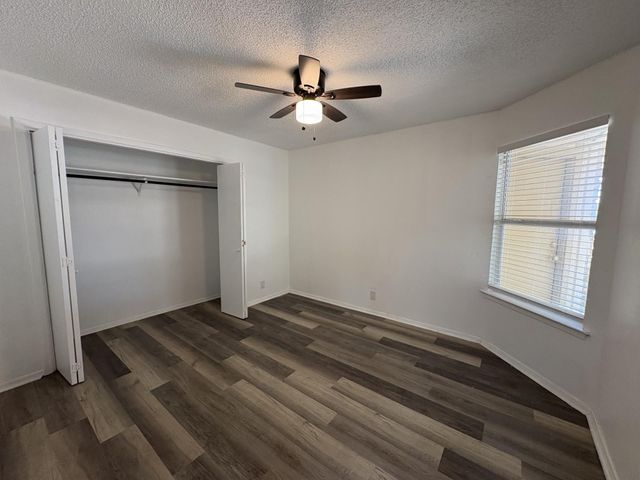 5509 Thunderbird ST B, Lago Vista, TX 78645