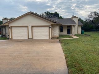 5509 Thunderbird ST B, Lago Vista, TX 78645