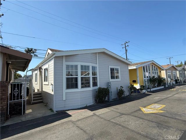 327 W Wilson 96, Costa Mesa, CA 92627