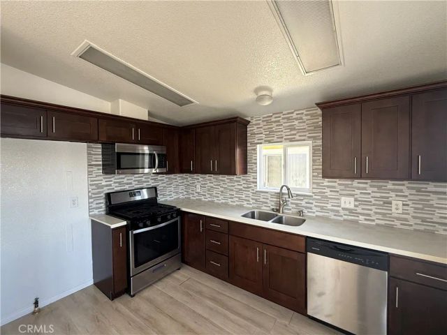 327 W Wilson 96, Costa Mesa, CA 92627