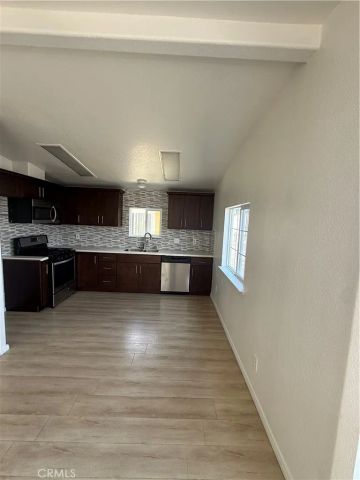 327 W Wilson 96, Costa Mesa, CA 92627