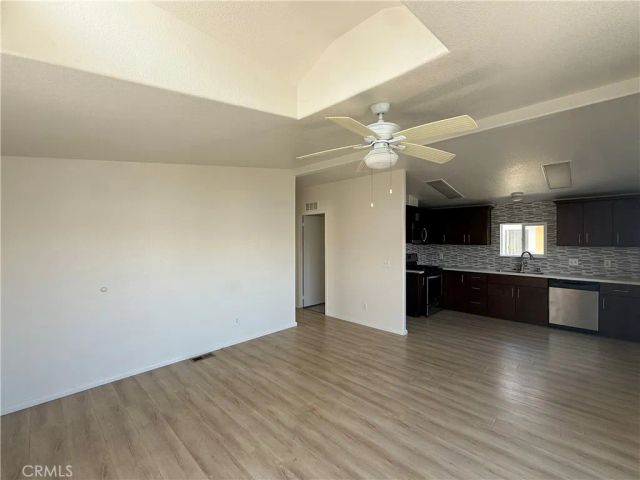 327 W Wilson 96, Costa Mesa, CA 92627