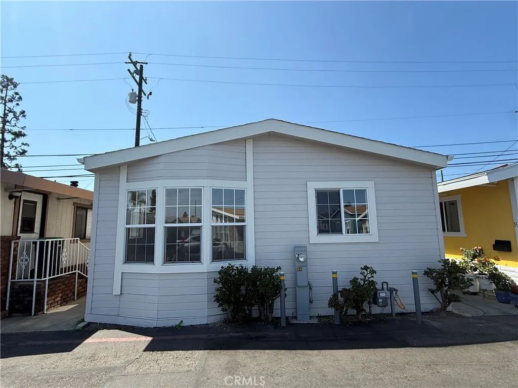 327 W Wilson 96, Costa Mesa, CA 92627