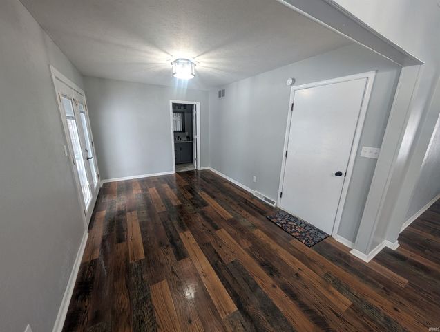 54639 County Road 101, Elkhart, IN 46514