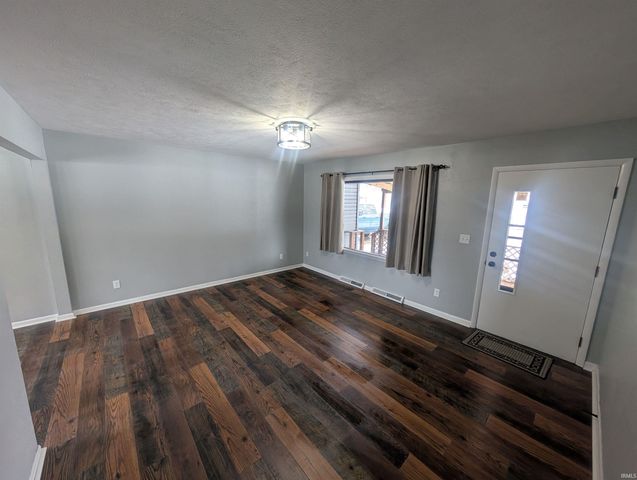 54639 County Road 101, Elkhart, IN 46514