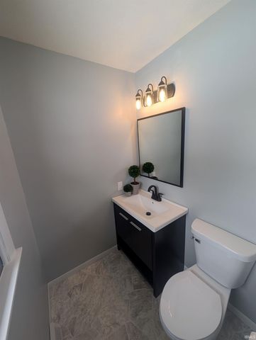 54639 County Road 101, Elkhart, IN 46514