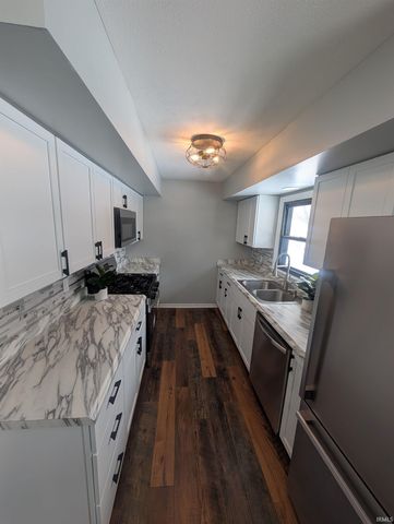 54639 County Road 101, Elkhart, IN 46514