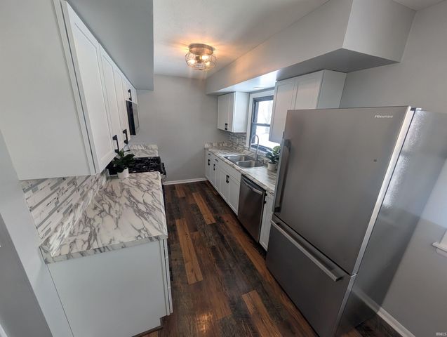 54639 County Road 101, Elkhart, IN 46514