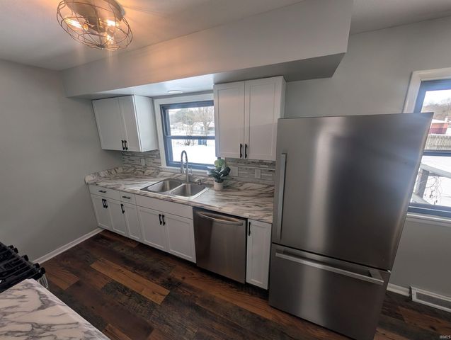 54639 County Road 101, Elkhart, IN 46514