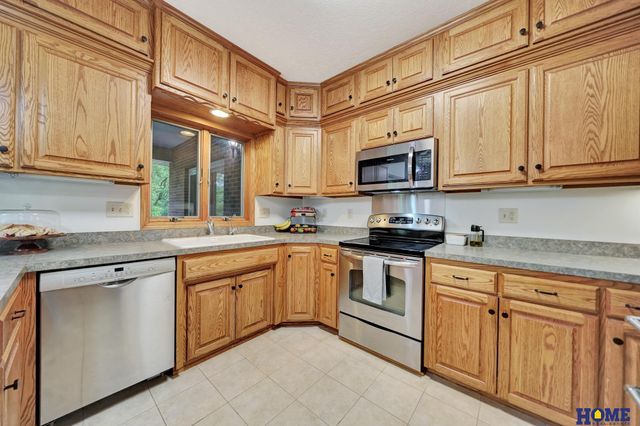 1625 Fir Avenue, Crete, NE 68333