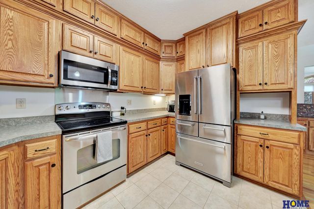 1625 Fir Avenue, Crete, NE 68333