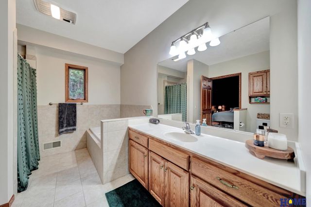 1625 Fir Avenue, Crete, NE 68333