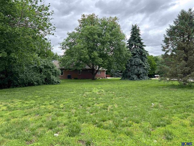 1625 Fir Avenue, Crete, NE 68333