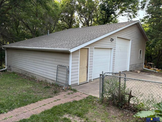 1625 Fir Avenue, Crete, NE 68333