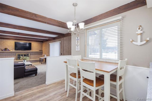 11808 Harbor Lane, Belleville, MI 48111