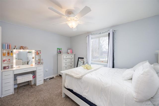 11808 Harbor Lane, Belleville, MI 48111