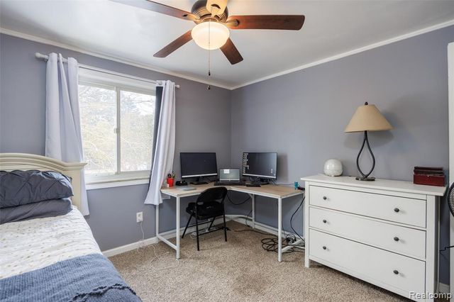 11808 Harbor Lane, Belleville, MI 48111