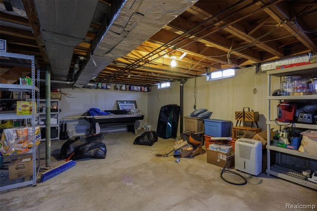 11808 Harbor Lane, Belleville, MI 48111