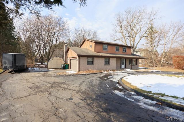 11808 Harbor Lane, Belleville, MI 48111